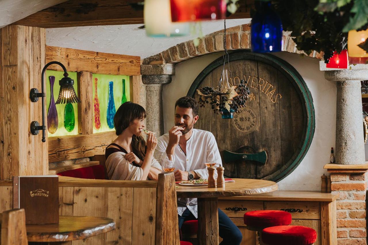 Ortner'S Resort Bad Fussing Luaran gambar Restaurant in the village