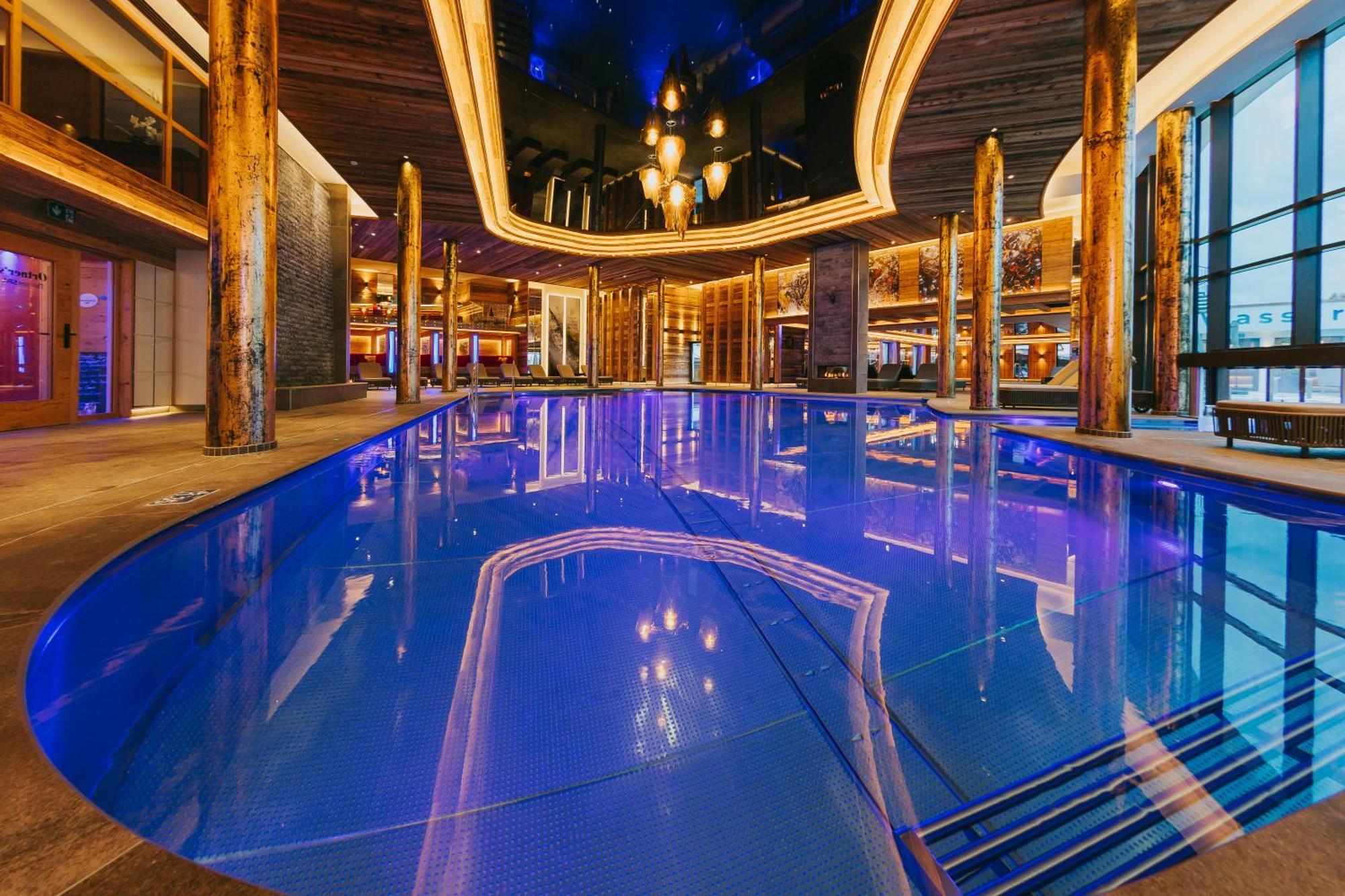 Ortner'S Resort Bad Fussing Luaran gambar The pool at the Aqua Dome