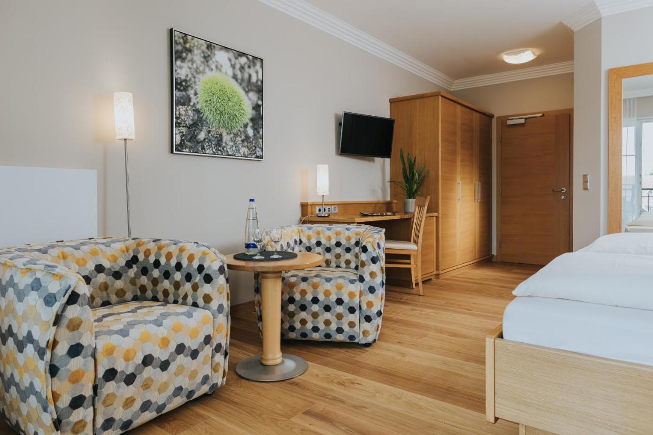 Ortner'S Resort Bad Fussing Luaran gambar A typical room at the Hotel Waldhaus Flims