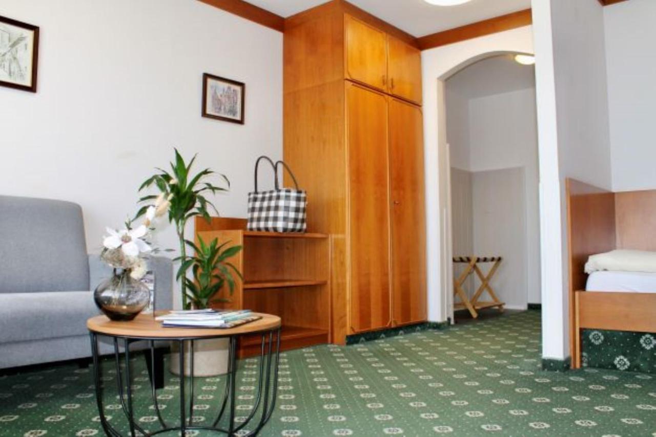 Ortner'S Resort Bad Fussing Luaran gambar A typical hotel room