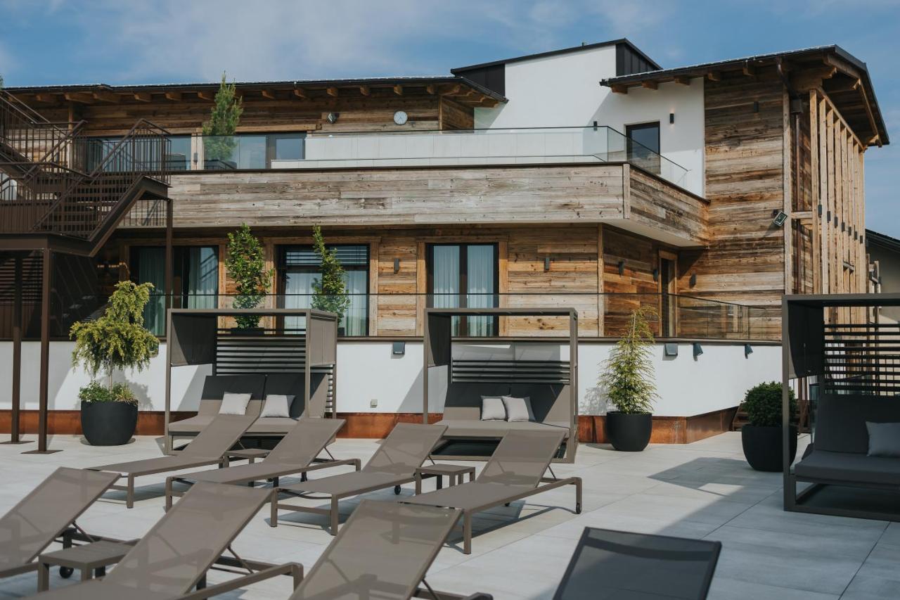 Ortner'S Resort Bad Fussing Luaran gambar The rooftop pool at the Hotel Zags